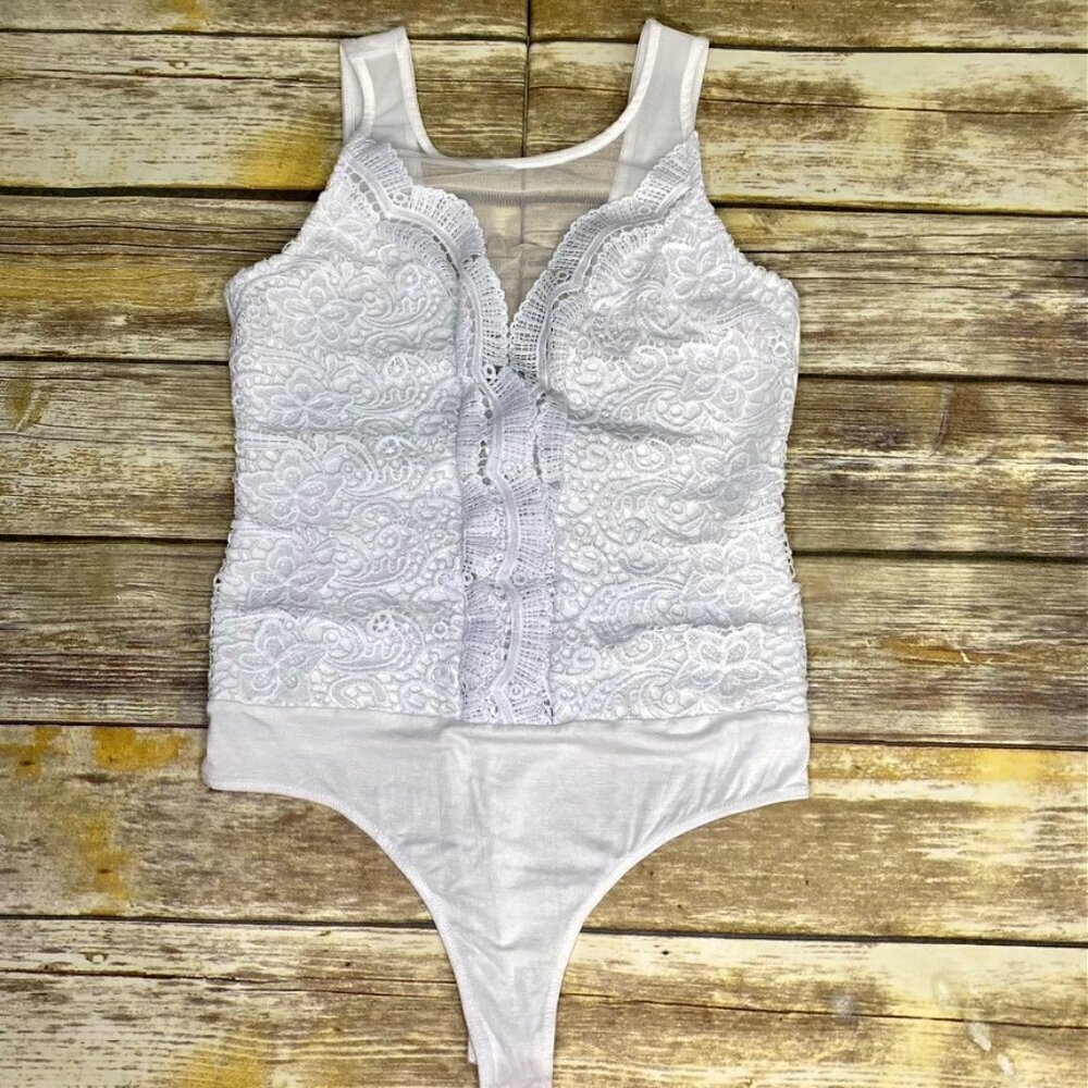 Lulus Lace and Mesh Scoop Neck White Bodysuit Womens size M